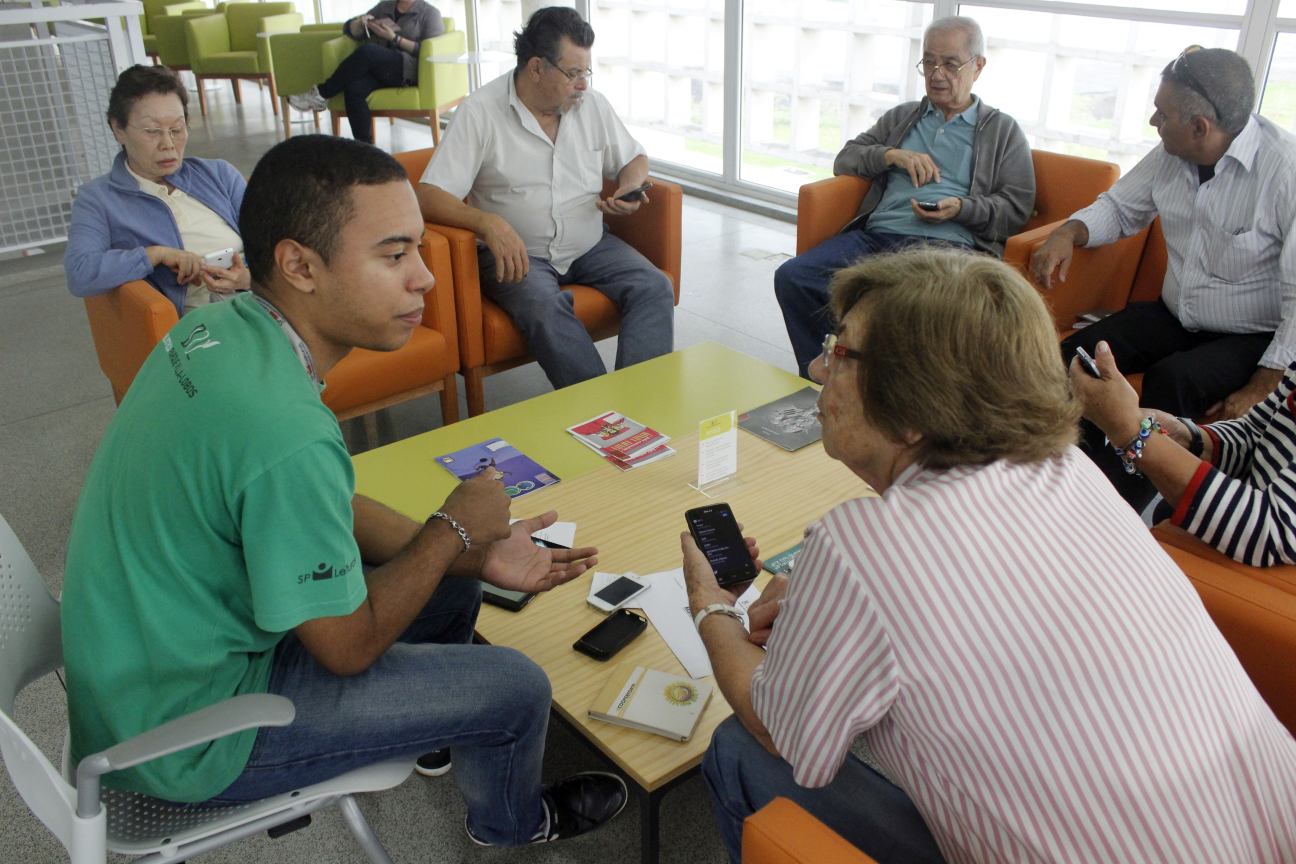 Oficina de Smartphones e Redes Sociais (+60)